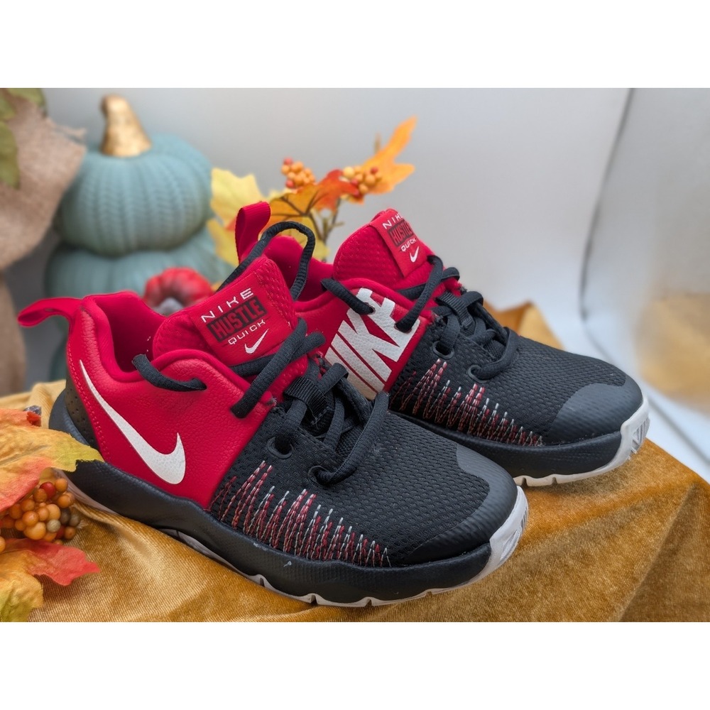 Nike Team Hustle Quick Black Red White Kids Basketball Shoes 922681-002 Size 12C